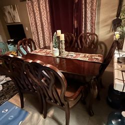 Dinning Table And  8 Chairs 