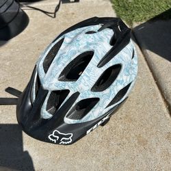 Kid size Fox bike helmet.  Great Condition!