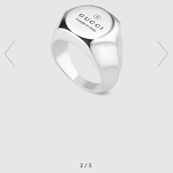 Gucci Trademark Wide Ring Signet