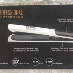 Better PRICE THAN AMAZON!👍🏽👌🏽COME AND GET IT!$$35New Never Used Hot Tools Flat👍🏽👍🏽 Iron Was A Gift And Not N eeded! Must Go!!new New New New