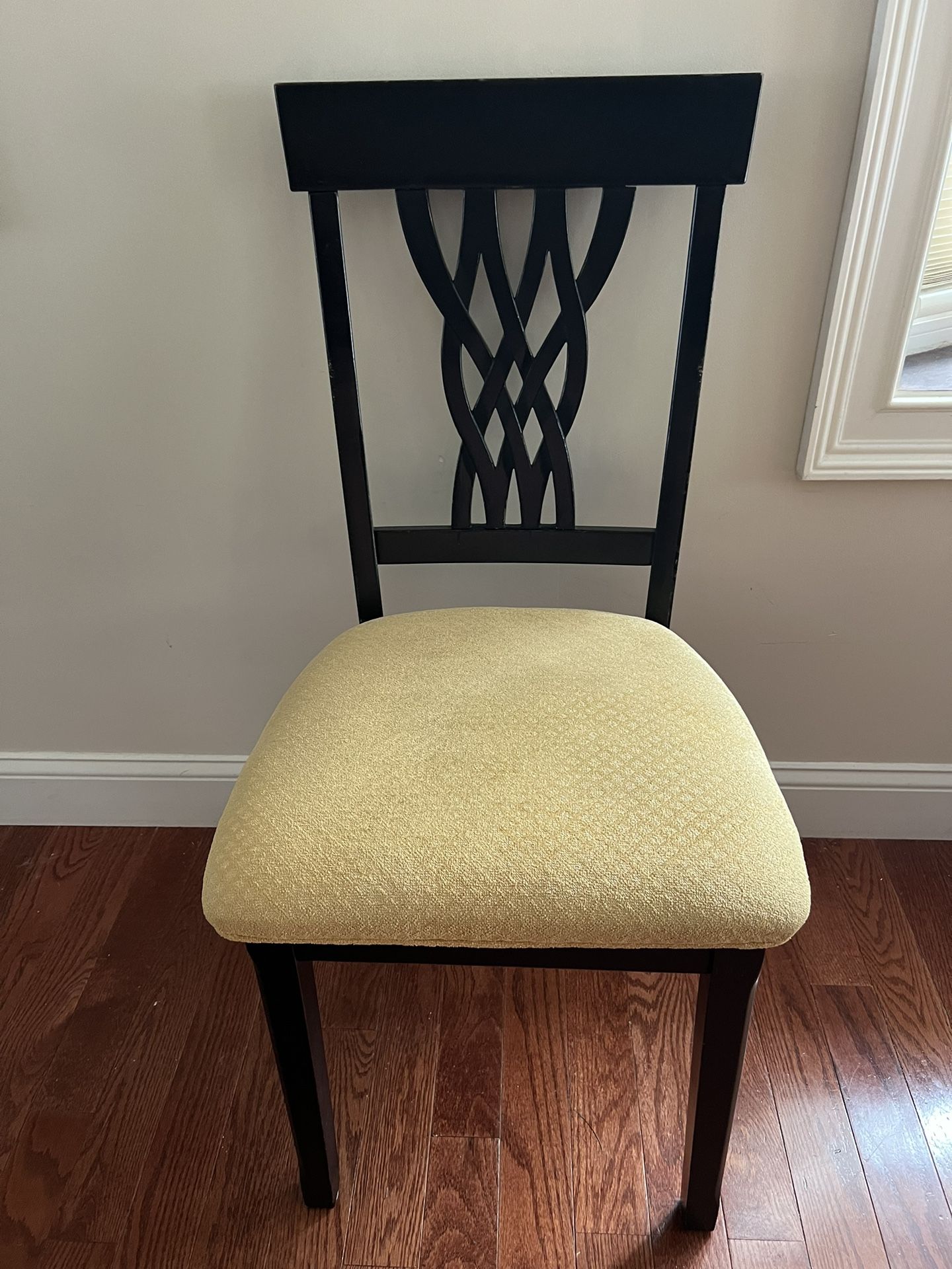 Dining Chairs & Island Stools