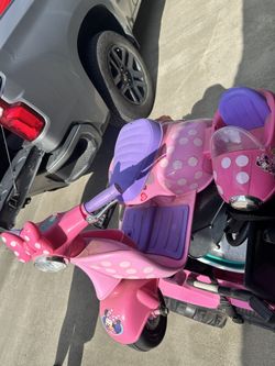 Minnie Mouse Battery Car