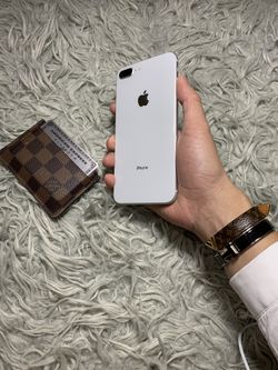 iPhone 8 Plus silver unlocked 100% feedbacks 5 stars