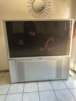 Hitachi TV