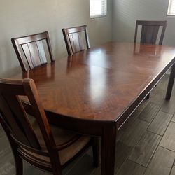 9pc Dining Table
