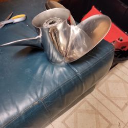 Stainless Propeller 3 Blade 23 Pitch