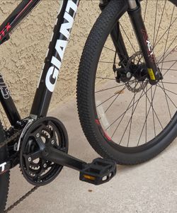 Giant Mountain Bike 27.5"