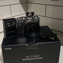 FujiFilm X-T30 Mirrorless Camera