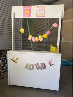 Lemonade stand