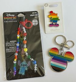 PRIDE MONTH DISNEY BUNDLE BAG CHARM CLIP KEY CHAIN MICKEY MOUSE PIN RAINBOW LOVE