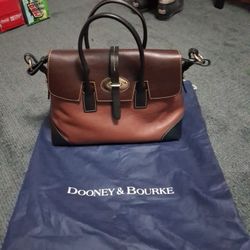 Dooney & Bourke 