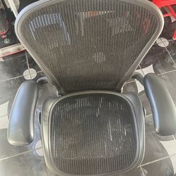 Herman Miller Aeron Size B 