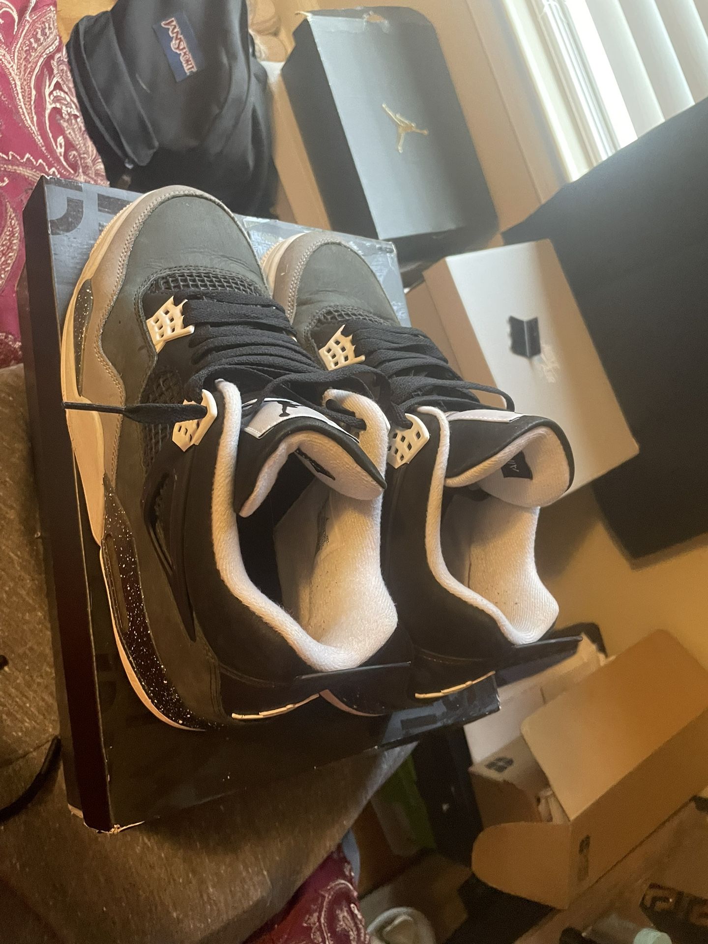 Air Jordan Retro 4