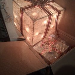 National Tree Company Gift Box 