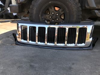 2011 Grand Cherokee grill