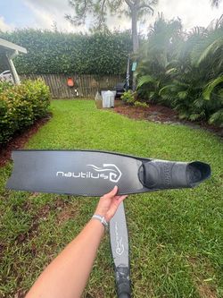 Nautilus Carbon Fiber Fins