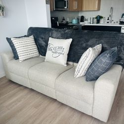 Modern Farmhouse Couch (Powered)