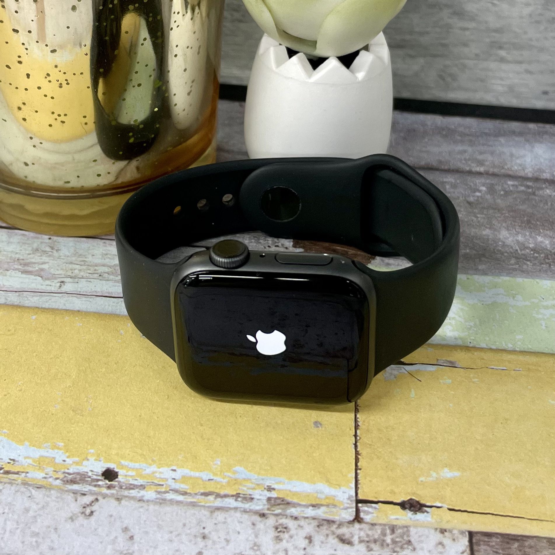 Apple Watch Series 4 (Payments/Trade In Available)