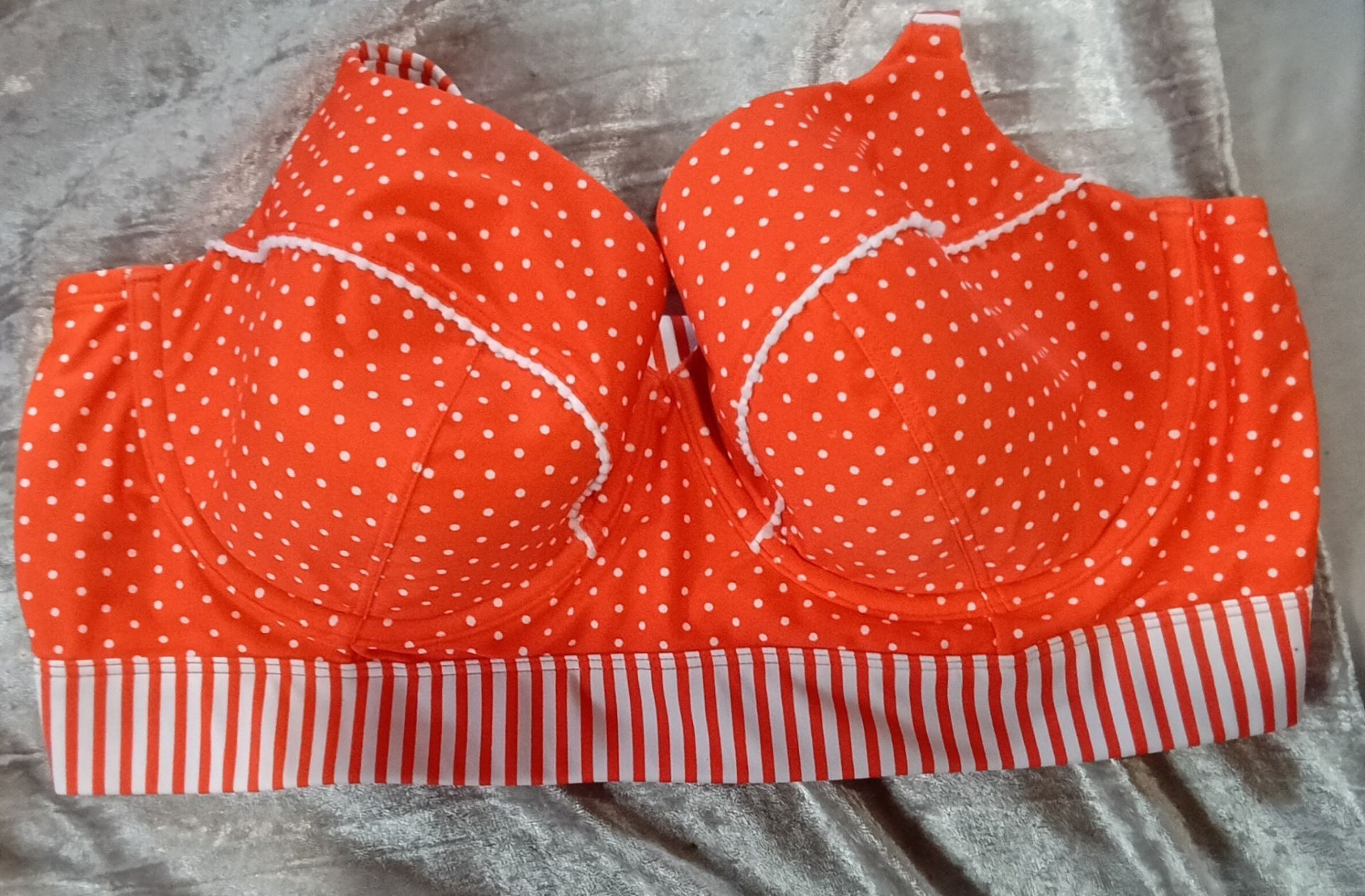 42 DD bathing suit top
