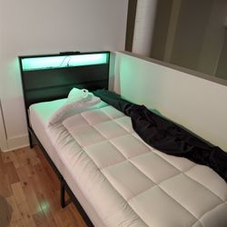 Twin Size Bed Fram And Mattress 