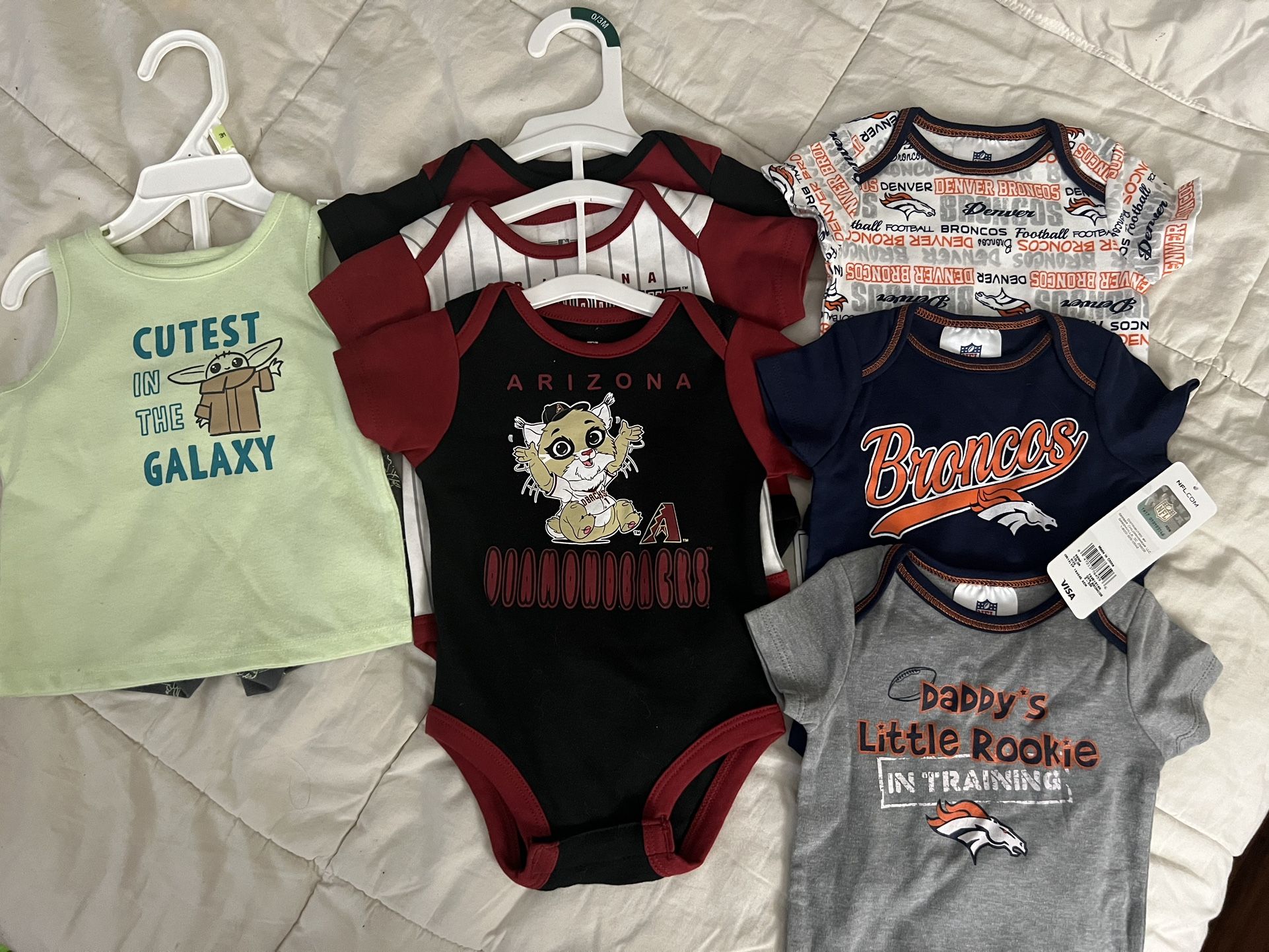 NWT Size 0-3 Month Baby Body Suits / Onesies & Clothes