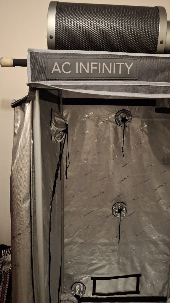 AC Infinity CLOUDLAB 3' x 3' Grow Tent Tent Only]