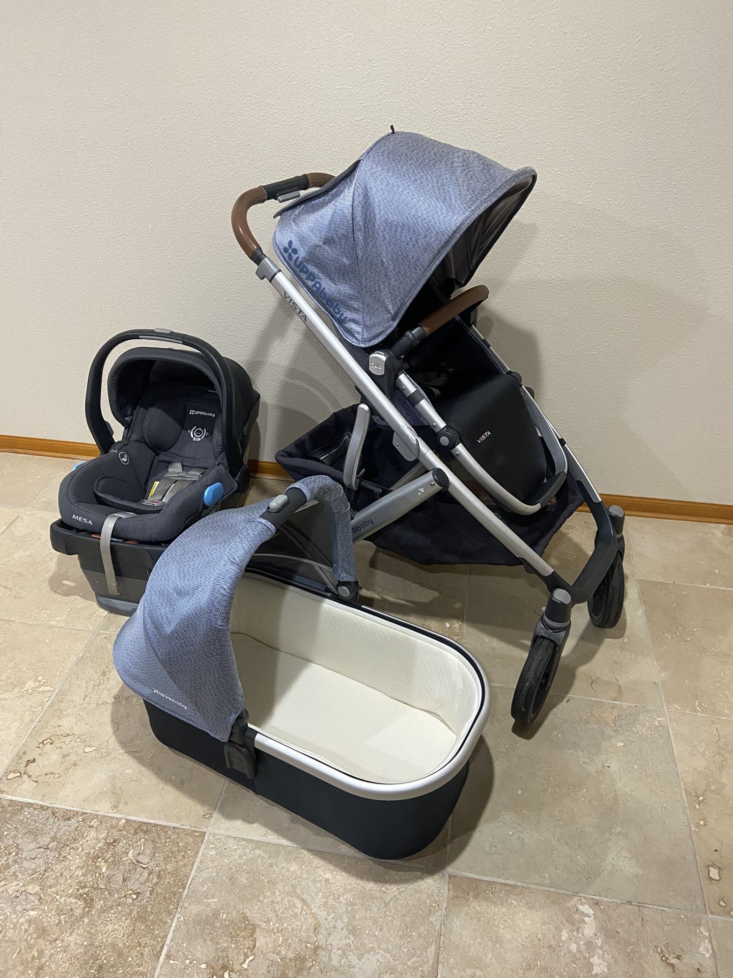 Uppababy Vista Stroller With Car Seat And Bassinet