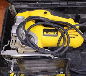 DeWalt DW331 Corded Variable Speed Jig Saw 