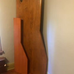 SOLID MAPLE DESKTOP AND RISER