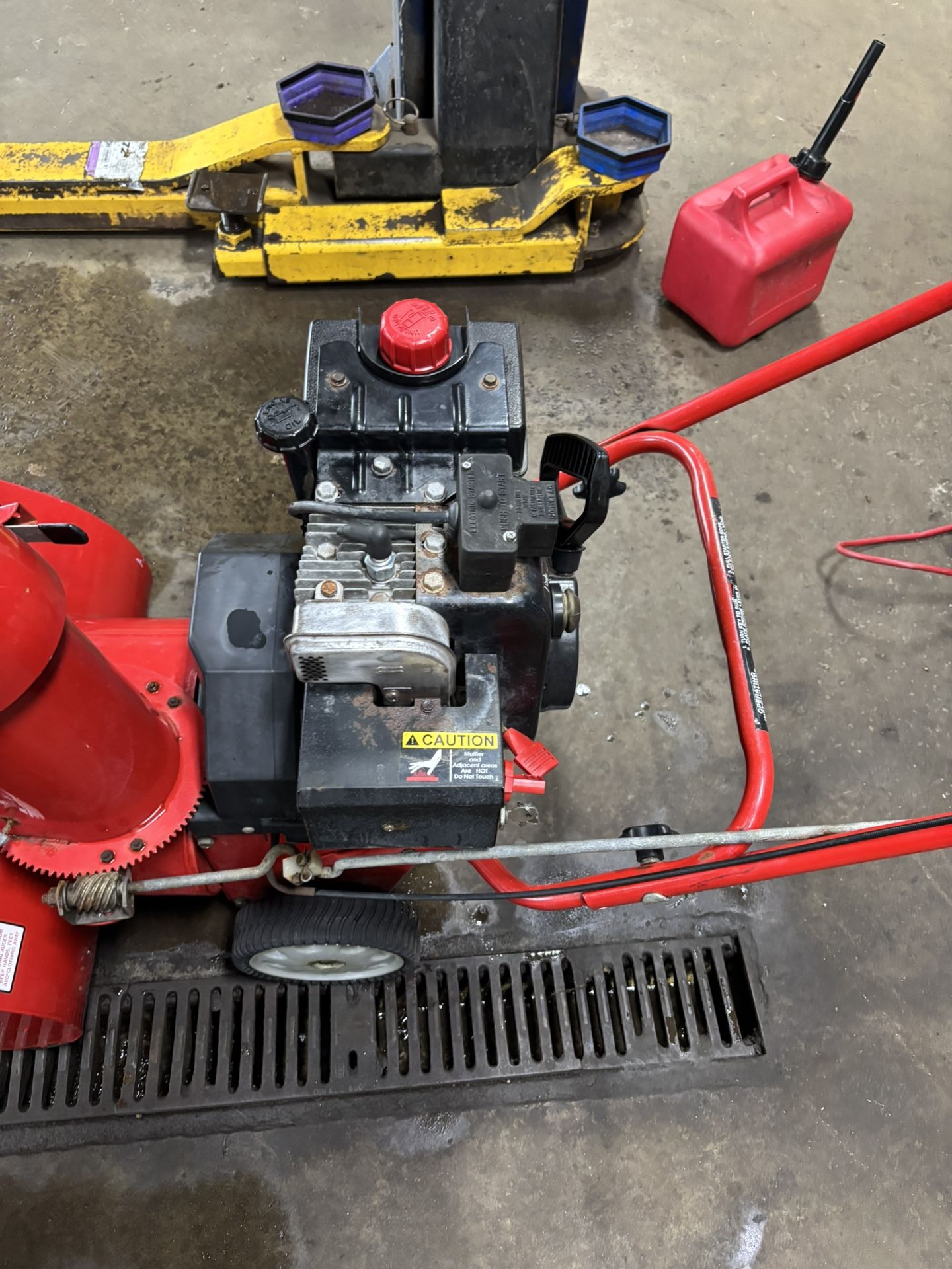 21’’ Troybilt Snowblower