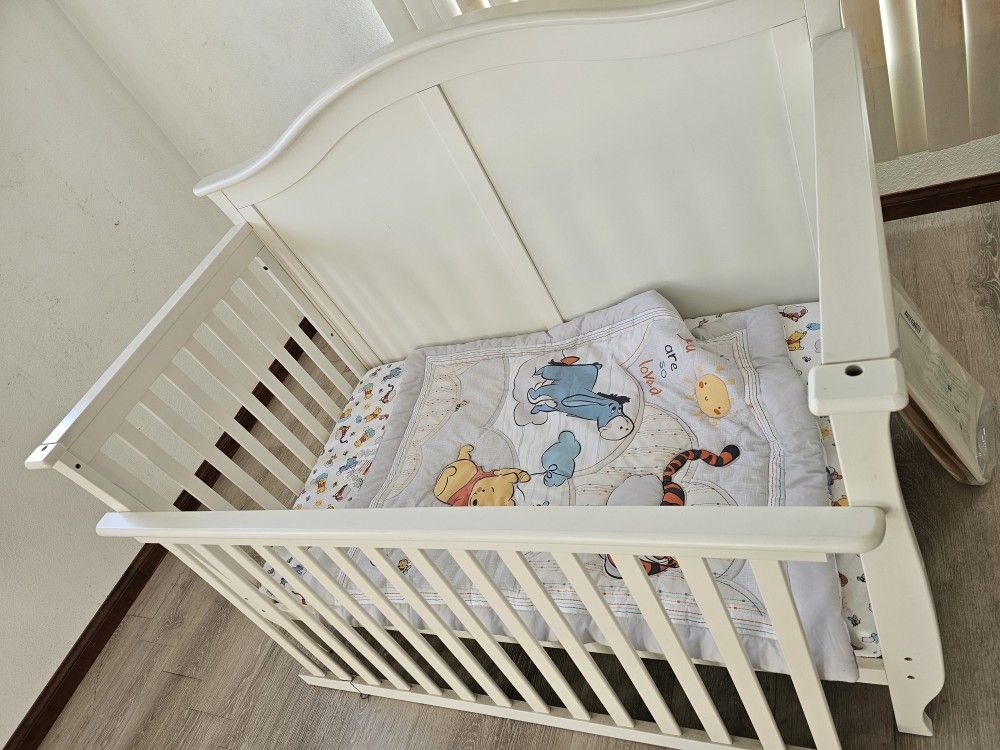 Baby Crib 