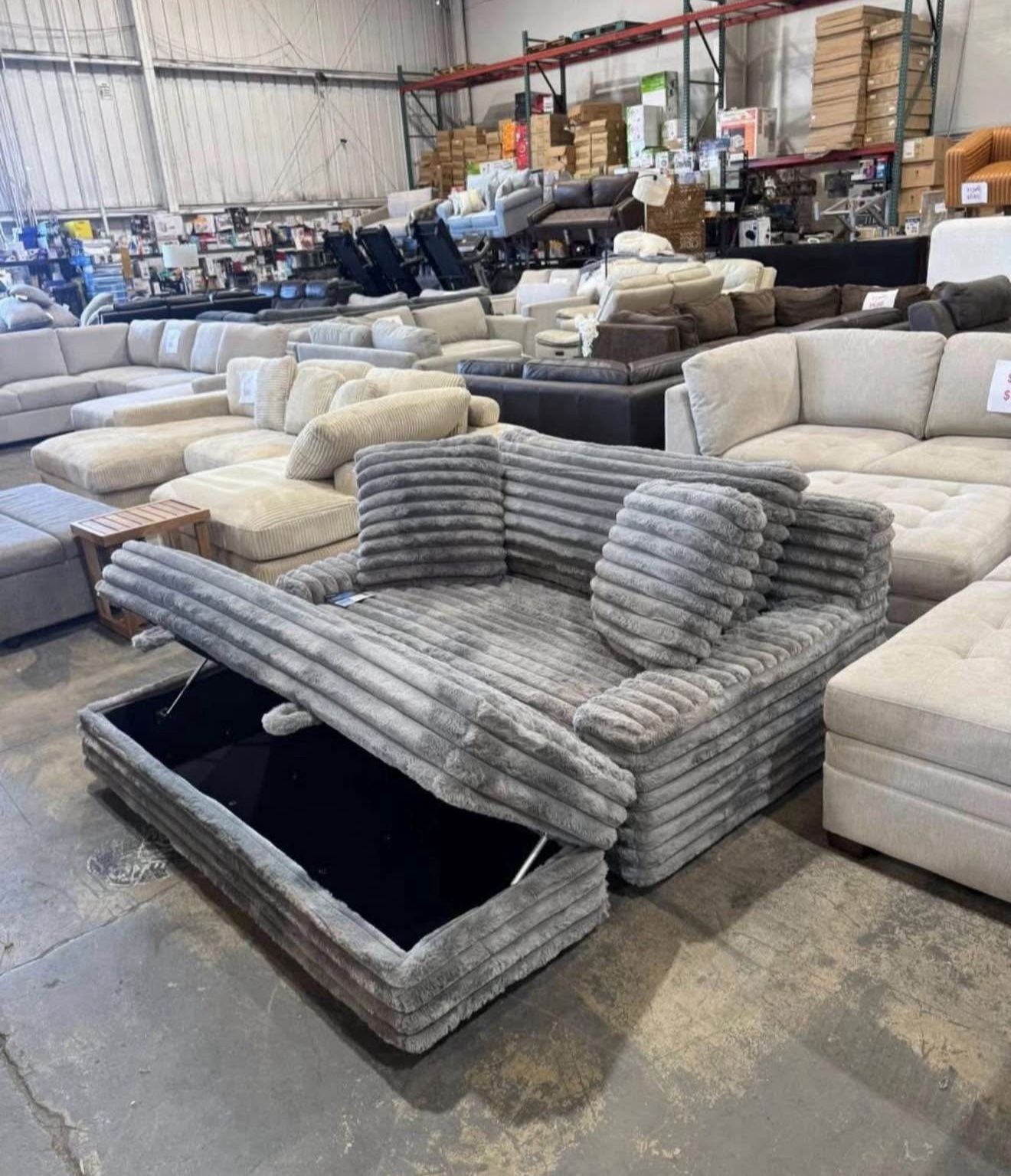 Thomasville Wills Oversized Chair + Storage Ottoman – Brand New