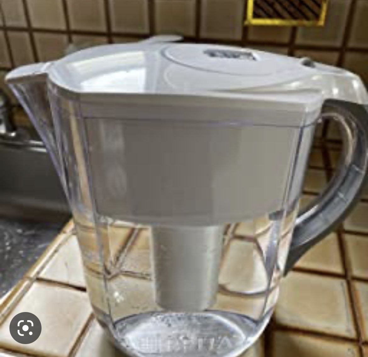 Brita medium size 8 Cup Water Filter Pitcher without Filter, Space Saver, White (never used) You need to buy filter, this was never used