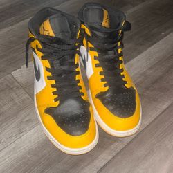 Air Jordan 1 Mid