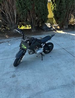 Pit bike