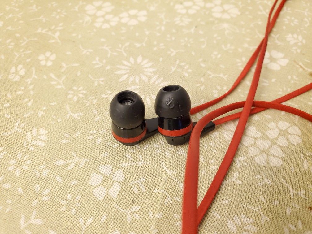 Skullcandy -Wired Earbud Headphones - Red/Black