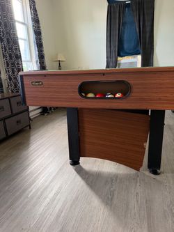 Pool table
