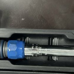 Quinn Torque Wrench with Case
