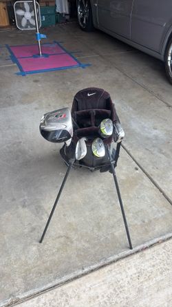 Left handed beginner golf set