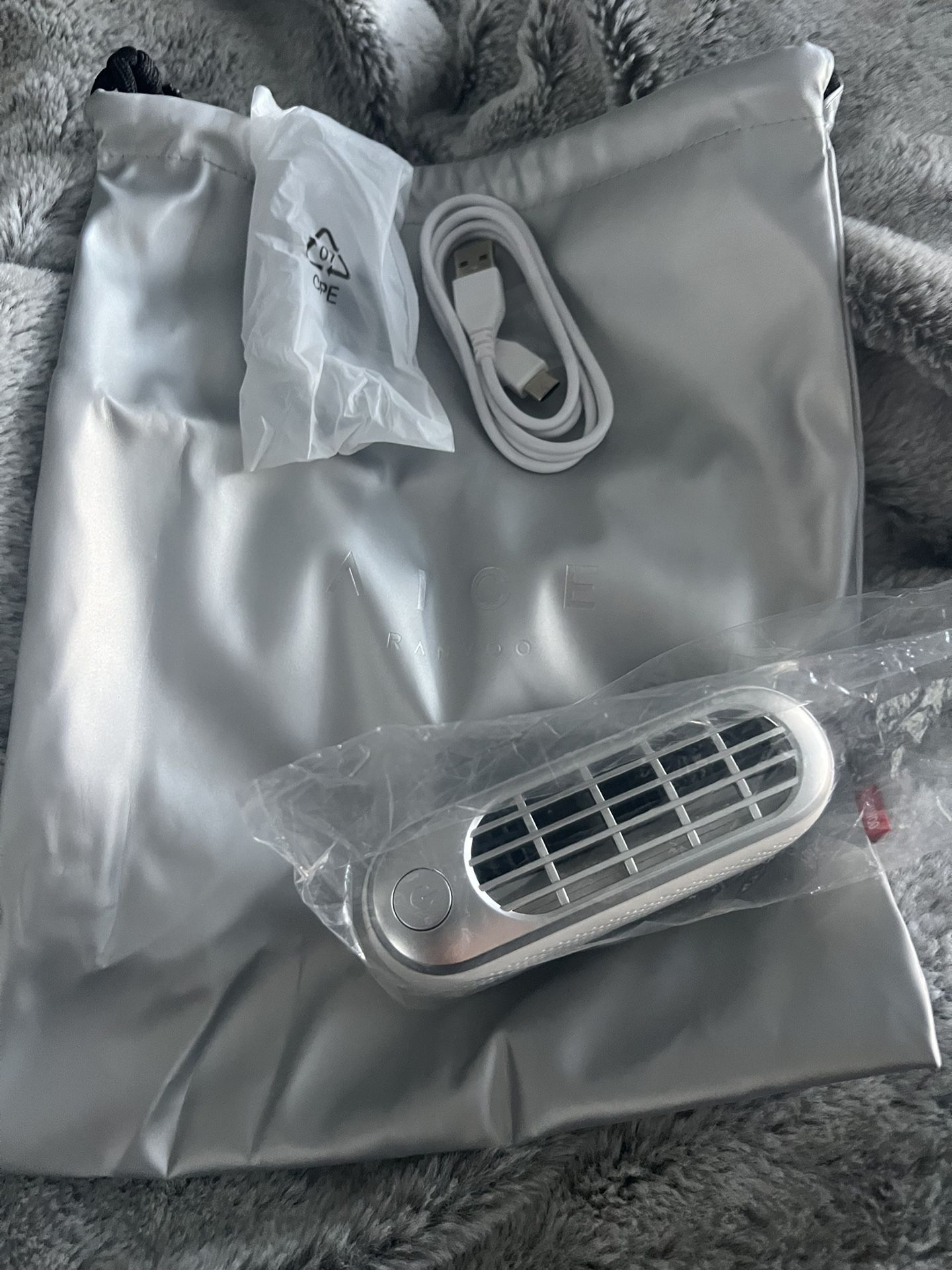 Ranvoo L20 Pocket Fan Brand New