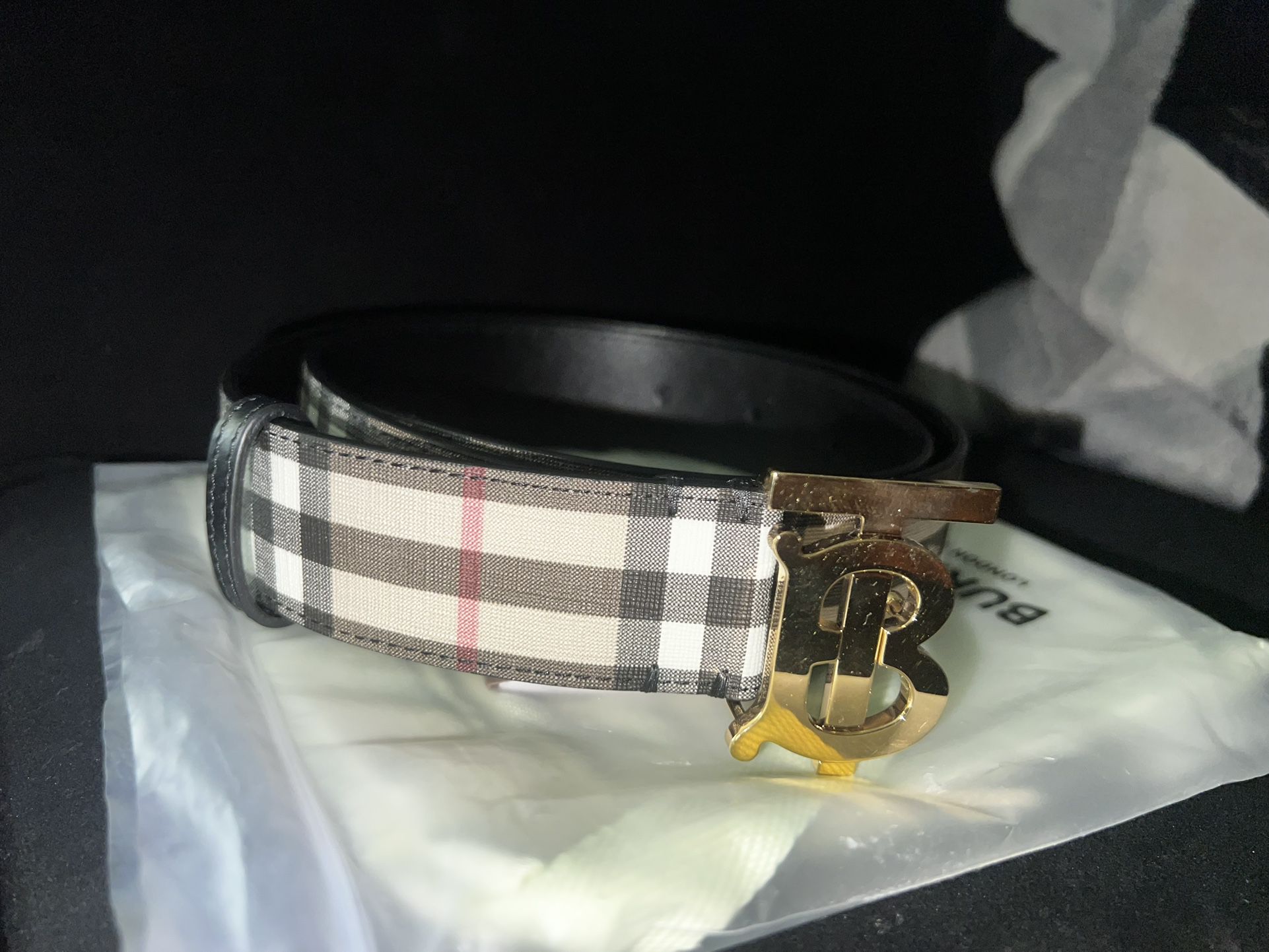 Reversible Tan/brown Burberry Belt for Sale in Cleveland, OH - OfferUp