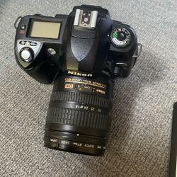  Nikon  D70