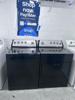 WHIRLPOOL WASHER AND DRYER. SET.