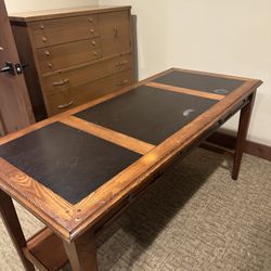 Beautiful Wood Top Desk. With Drawers.