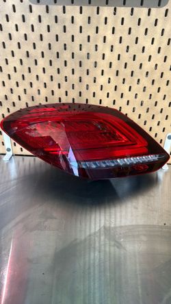 W205 19-21 Mercedes C Class Sedan Rear Left Side LED Tail Light Taillight H1190 🚨
