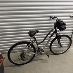 Shcwinn Female Mountain Bike