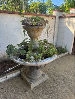 Free outdoor Fountain