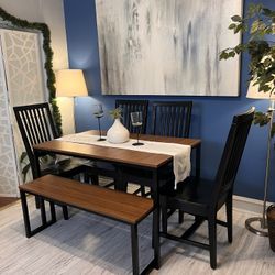 Nice Small Dining Set In Acceptable Condition!!! Table With 4 Chairs And Bench! I Can Deliver.