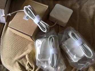 Macbook Air AC adapter