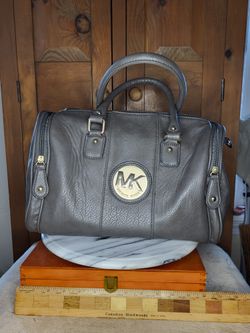 Michael Kors duffle Style